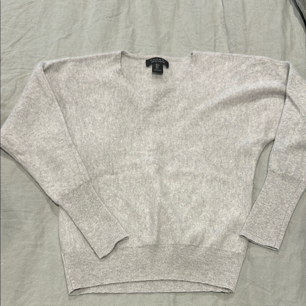 Women's Light Gray Cashmere Sweater